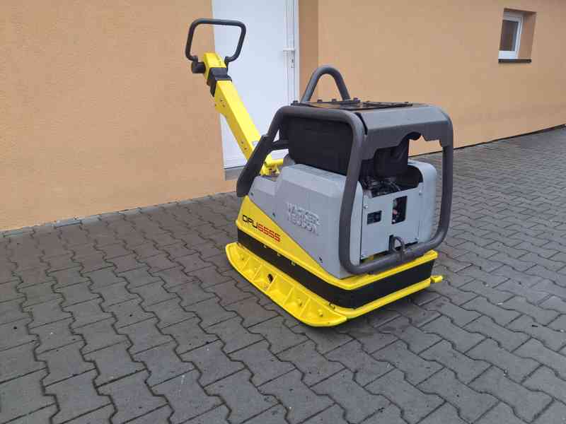 Vibrační deska Wacker neuson Dpu 6555He 65kN - foto 4