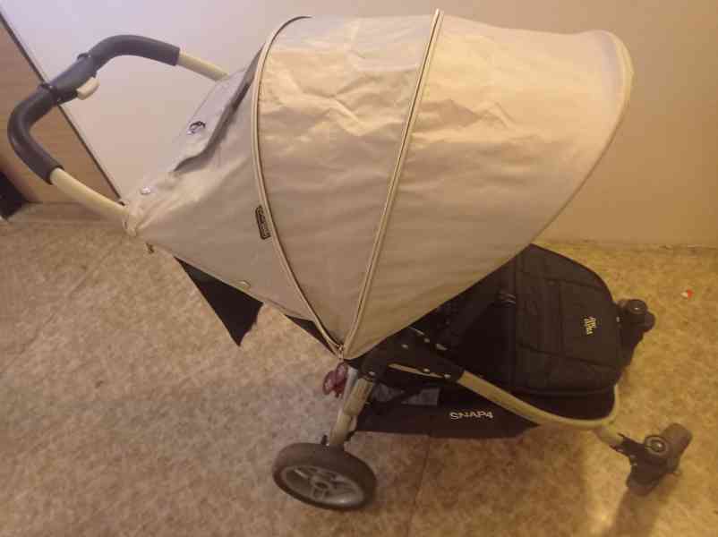 Kočárek Valco Snap 4 - nefunkční brzda - foto 3