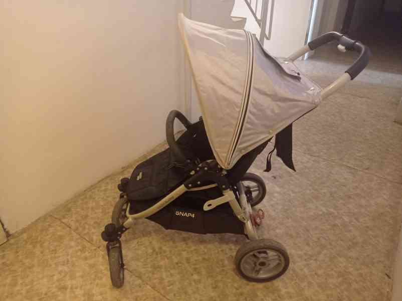 Kočárek Valco Snap 4 - nefunkční brzda - foto 4