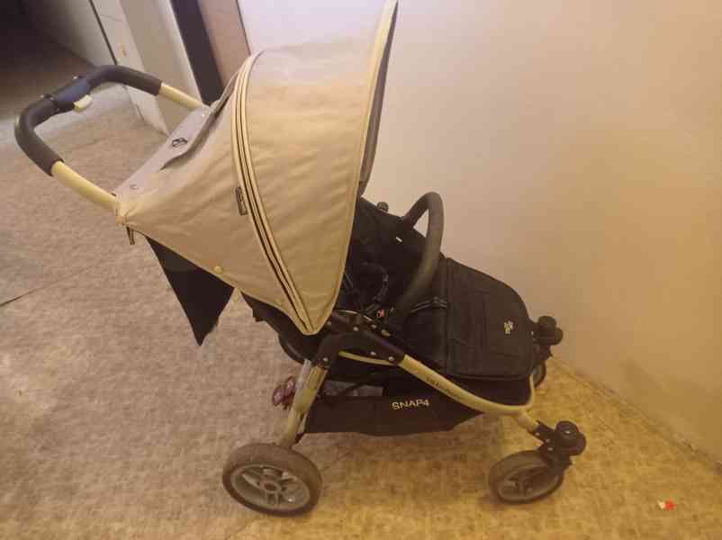 Kočárek Valco Snap 4 - nefunkční brzda - foto 2