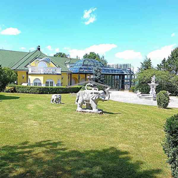 Exkluzivní vila s maximálním soukromím ve Včelné - foto 2