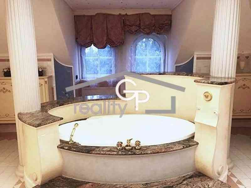 Exkluzivní vila s maximálním soukromím ve Včelné - foto 10