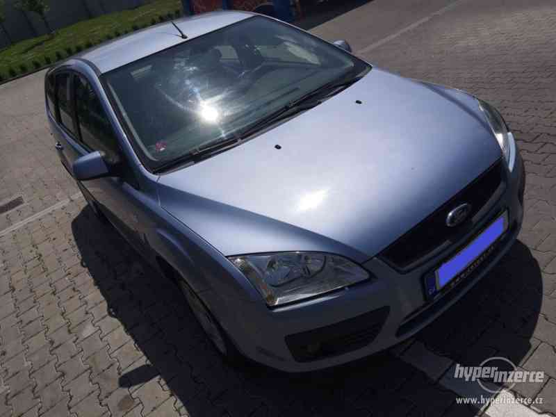 Ford Focus 2006 - foto 2