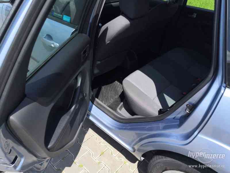 Ford Focus 2006 - foto 9