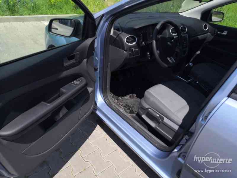 Ford Focus 2006 - foto 10