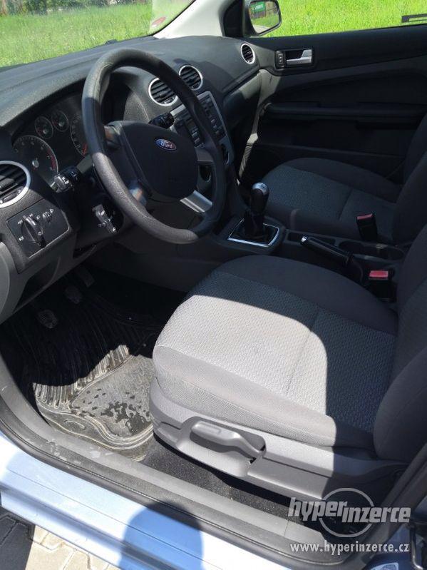 Ford Focus 2006 - foto 13