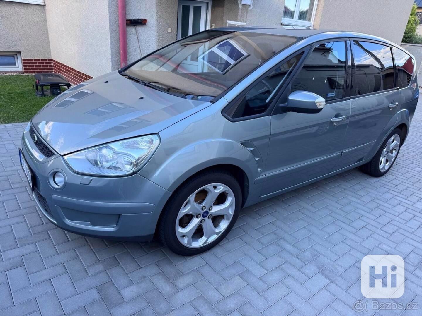 Ford S-MAX - foto 1