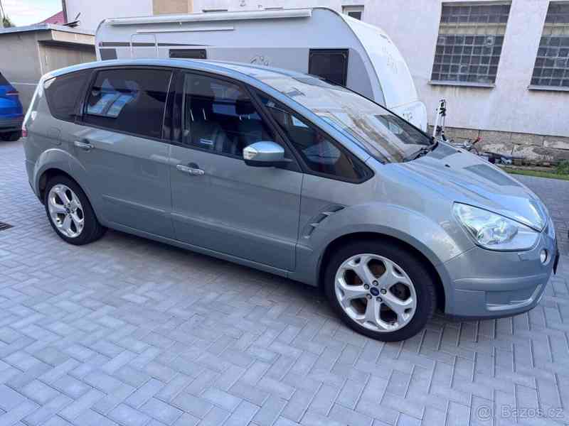 Ford S-MAX - foto 16