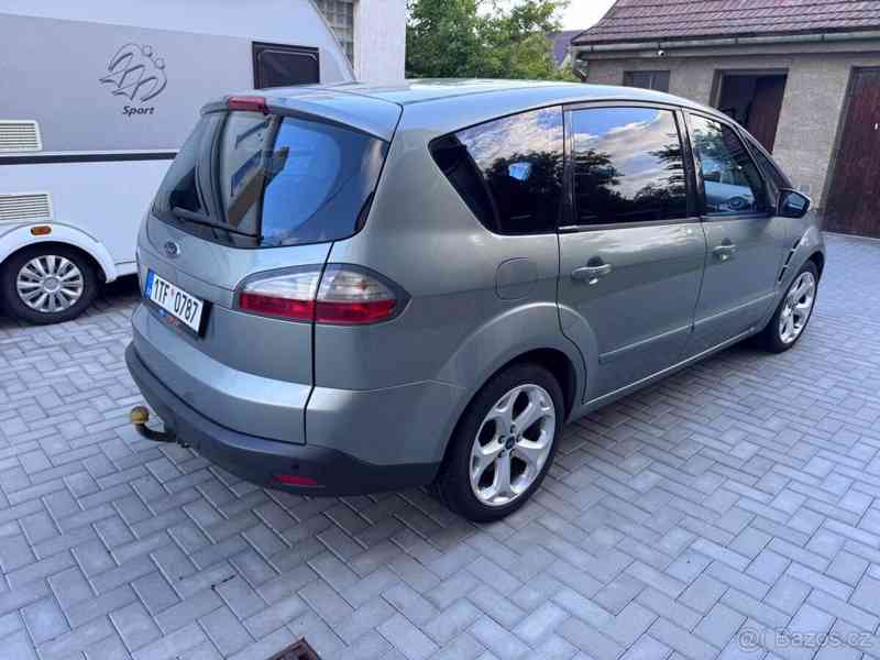 Ford S-MAX - foto 15