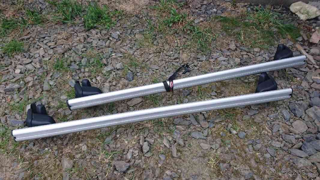 Toyota Auris 1,6   Valvematic, rok 2011 - foto 15