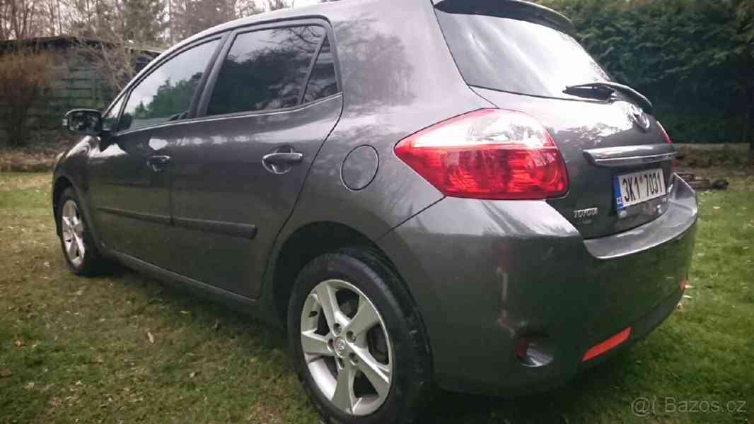 Toyota Auris 1,6   Valvematic, rok 2011 - foto 7