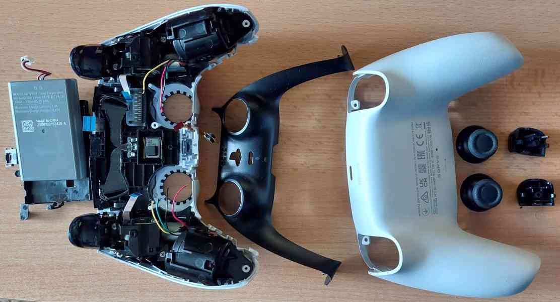 Na náhradní díly PS5 DualSense Wireless Controller - foto 2