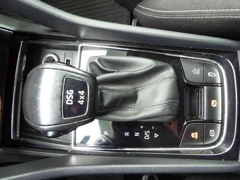 ŠKODA Karoq Style 2,0 TDI 110 kW 4x4 DSG - foto 34