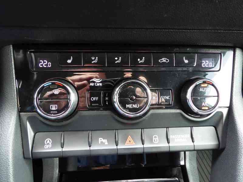 ŠKODA Karoq Style 2,0 TDI 110 kW 4x4 DSG - foto 32