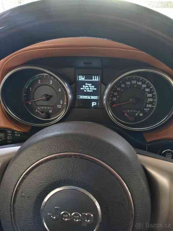 Jeep Grand Cherokee 3,0   CRD 177KW ROK 2013 OVERLAND - foto 7