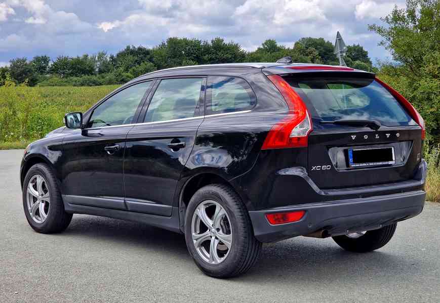 Volvo XC60 2.4D D5 - foto 3