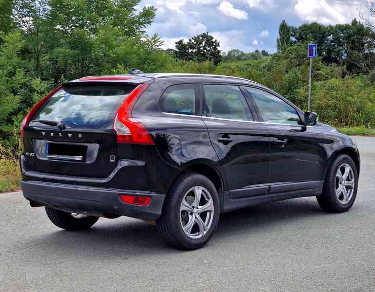 Volvo XC60 2.4D D5 - foto 4