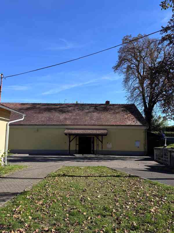 Jaroměř - Pronájem komerčního objektu s parkovištěm - foto 2