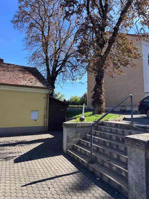 Jaroměř - Pronájem komerčního objektu s parkovištěm - foto 3