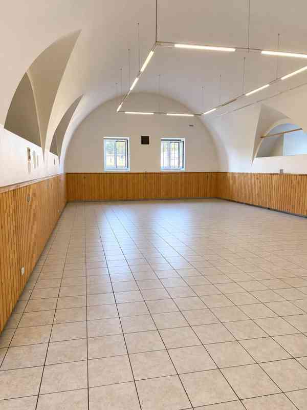 Jaroměř - Pronájem komerčního objektu s parkovištěm - foto 8
