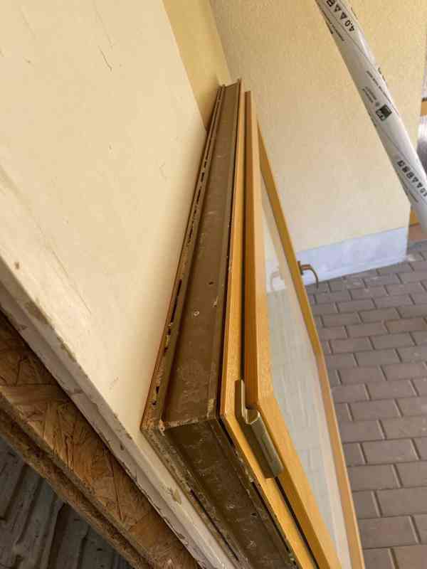 Prodám plastové okno s dvojsklem design Oregon + vn.parapet - foto 6