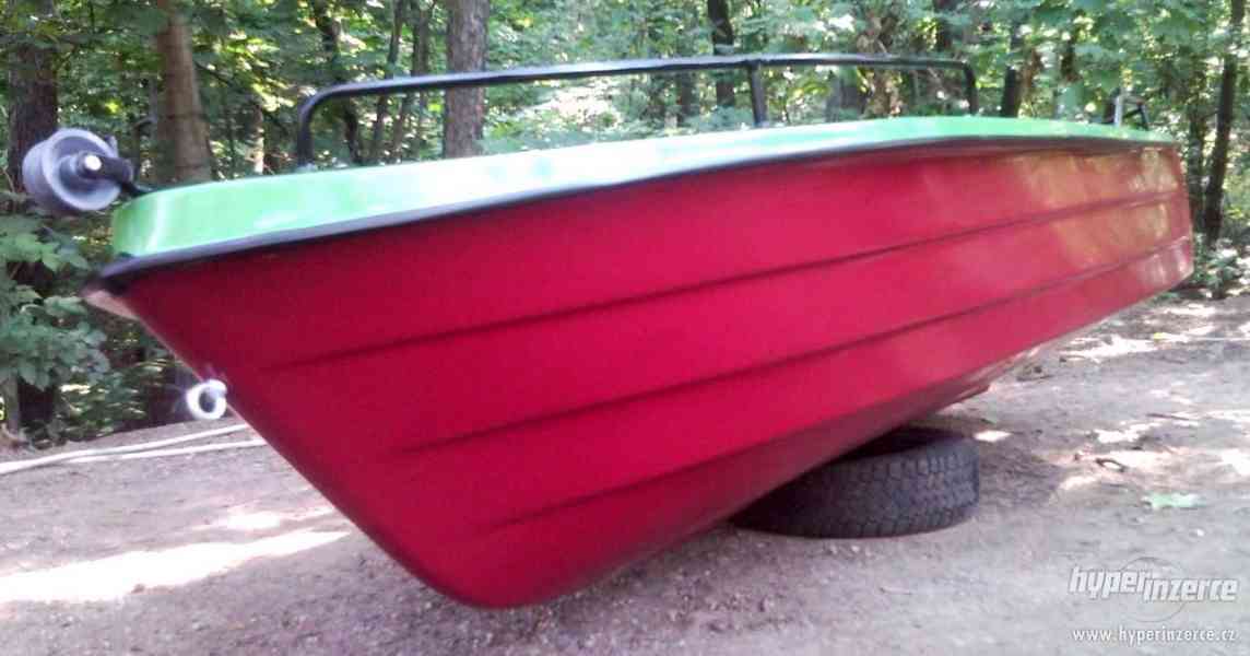 Laminátový člun, loďka, rybářská pramice, veslice L310 -nová - foto 3