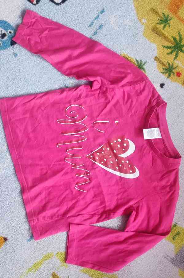 Dětské tričko se srdcem, vel. 110/116 - foto 1