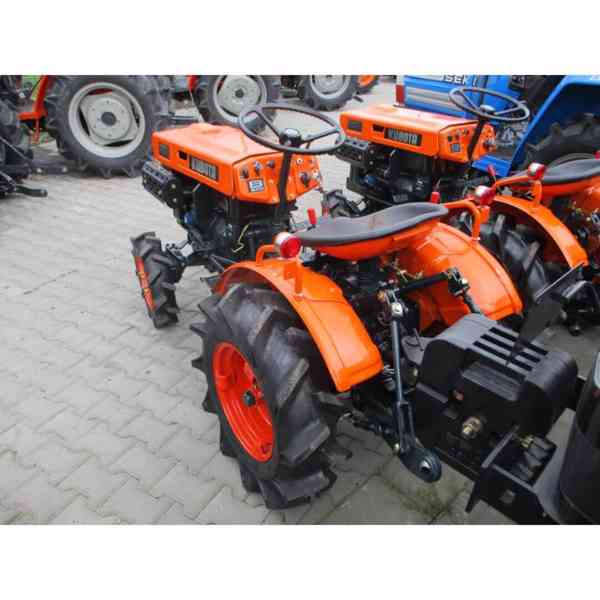 Malotraktor Kubota B5000 4WD plně repasovaný - foto 1