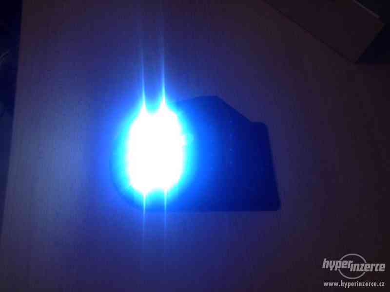 Venkovní nástěné LED solární světlo s pohybovým senzorem - foto 3
