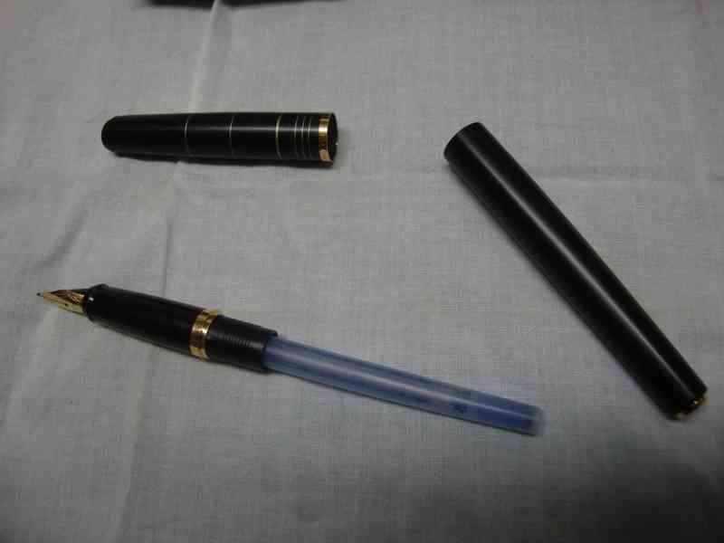 Luxusní bombičkové pero Parker kompletní balení + náplně - foto 18