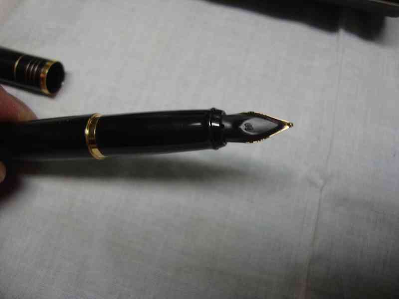 Luxusní bombičkové pero Parker kompletní balení + náplně - foto 14