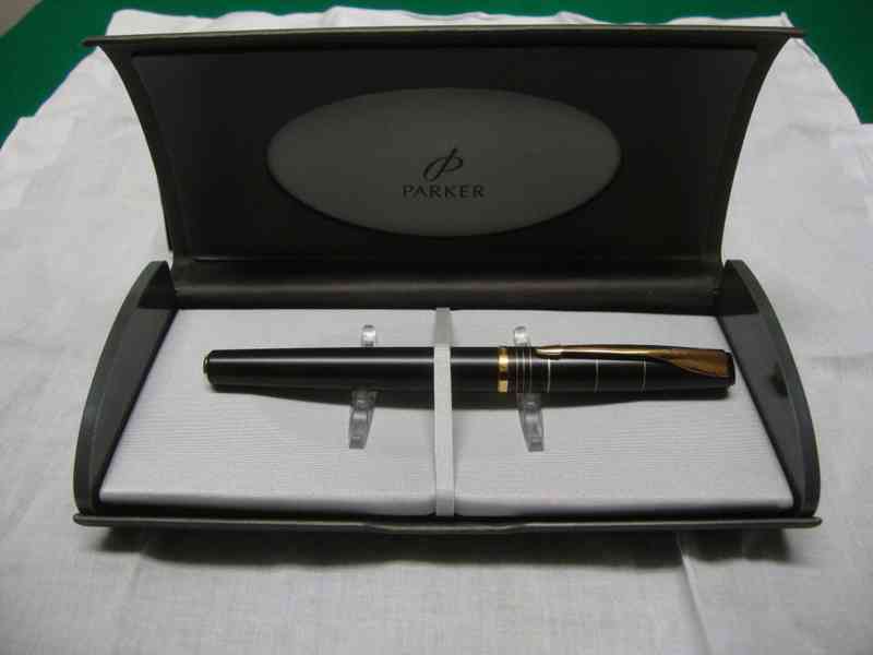 Luxusní bombičkové pero Parker kompletní balení + náplně