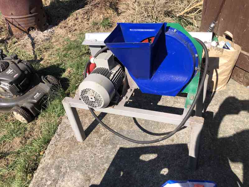 výkonná elektrická drtička na ovoce NOVÁ - motor Siemens - foto 2