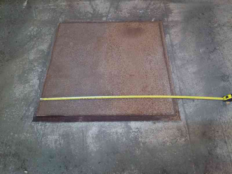 Použitý plechový poklop zesílený 100,5cm x 100,5cm - foto 2