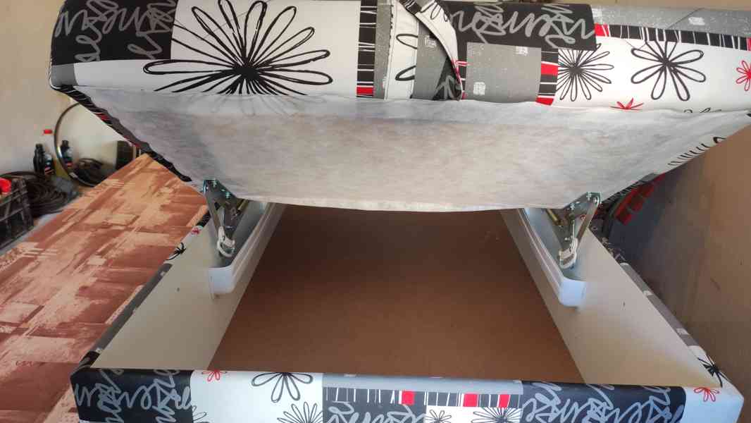Postel/válenda polohovací s úložným prostorem 200 x 90 cm - foto 3