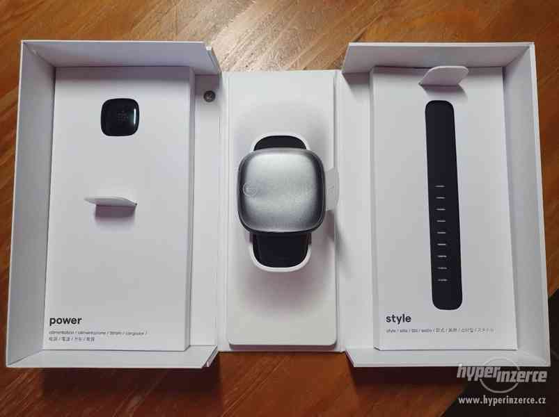 Chytré hodinky Fitbit Versa 3 - foto 2