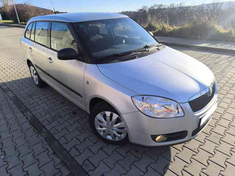 Škoda Fabia Combi 1.4 16V Elegance - foto 1