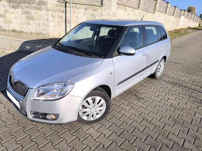 Škoda Fabia Combi 1.4 16V Elegance - foto 4