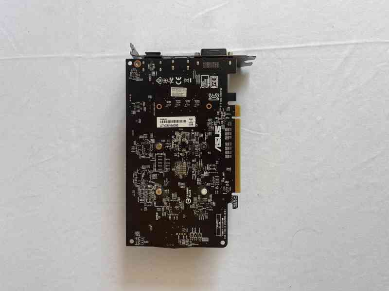 ASUS Phoenix Radeon RX 550 4GB GDDR5 - netestováno - foto 2