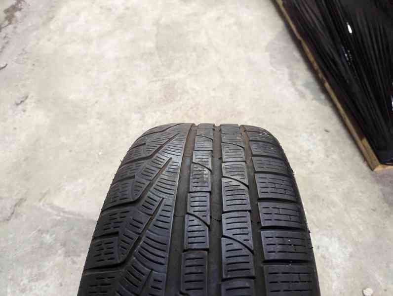 Zimní pneu Pirelli Sotozero 3 245/45 R18 (BMW homologace) - foto 3