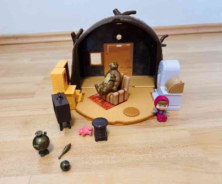 Máša a medveď - domy - foto 7