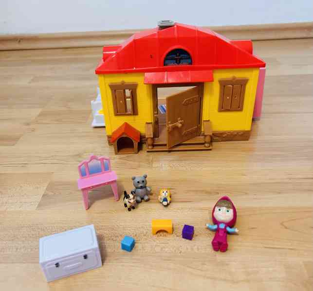 Máša a medveď - domy - foto 4