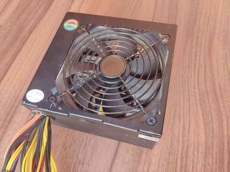 Počítačový zdroj - LC-Power LC6550 V2.2 s výkonem 550 W  - foto 1