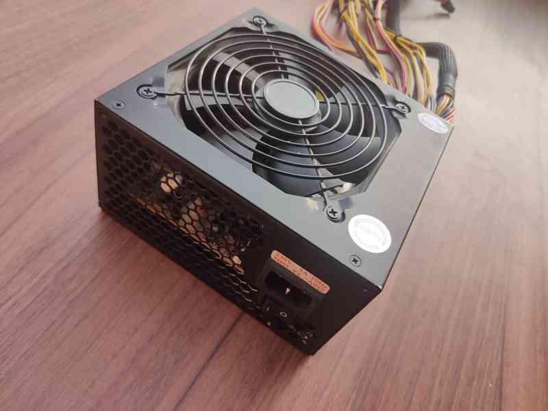 Počítačový zdroj - LC-Power LC6550 V2.2 s výkonem 550 W  - foto 5