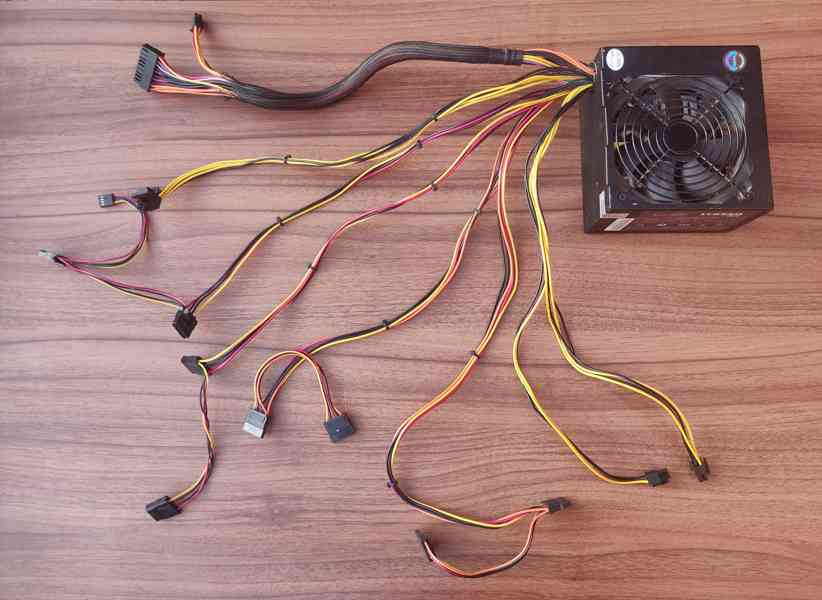 Počítačový zdroj - LC-Power LC6550 V2.2 s výkonem 550 W  - foto 6