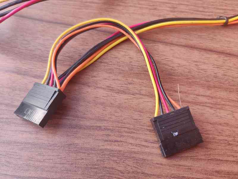 Počítačový zdroj - LC-Power LC6550 V2.2 s výkonem 550 W  - foto 9