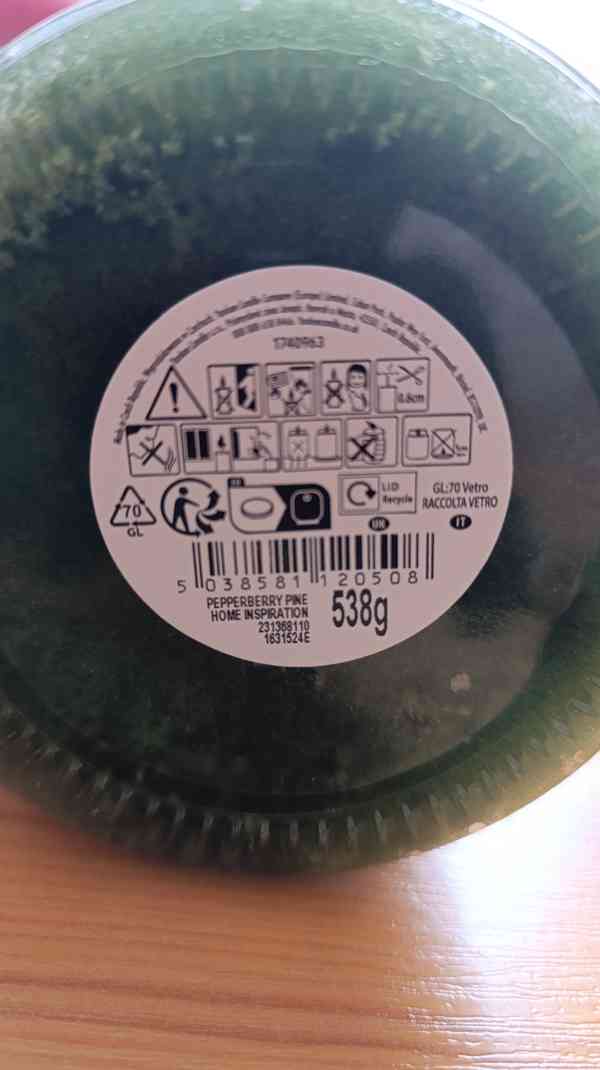 Yankee Candle Home Inspiration Pepperberry Pine 538g - foto 2