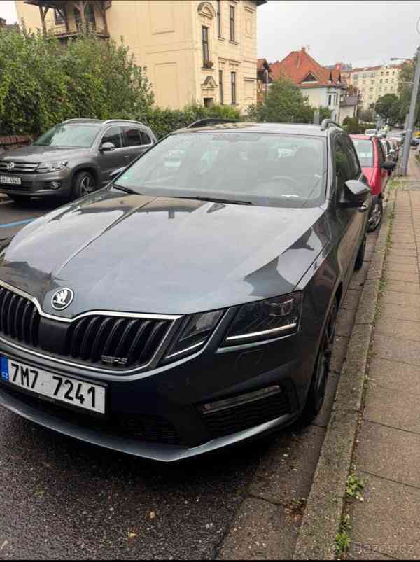 Škoda Octavia 2,0 TDI DSG RS Combi  RS 2018 Combi 135 kW - foto 2