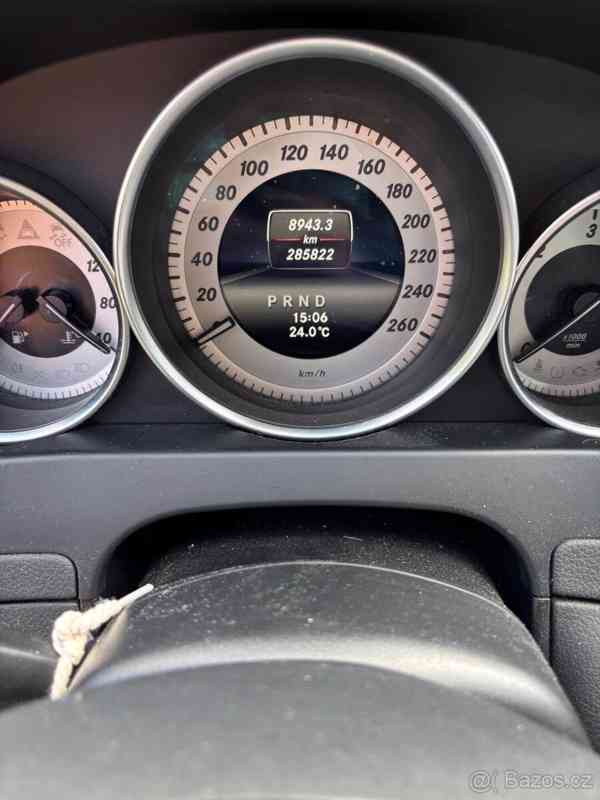 Mercedes-Benz Třídy C 2,0 - foto 12