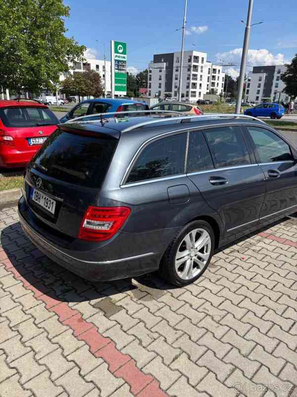 Mercedes-Benz Třídy C 2,0 - foto 11